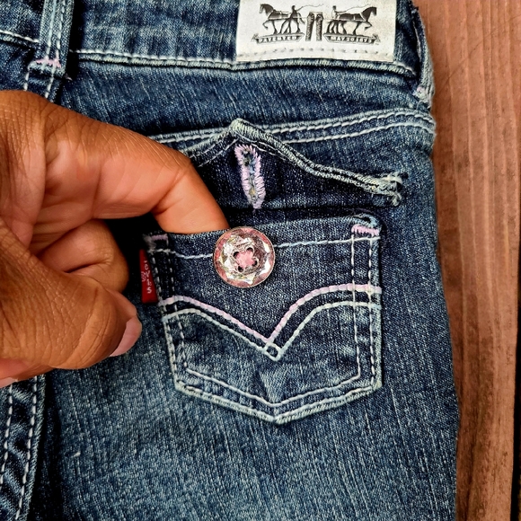Levi's Baby Girls Flare Jeans Bottoms Blue W/Pink Buttons Sz 12 Months NWT - Picture 11 of 12